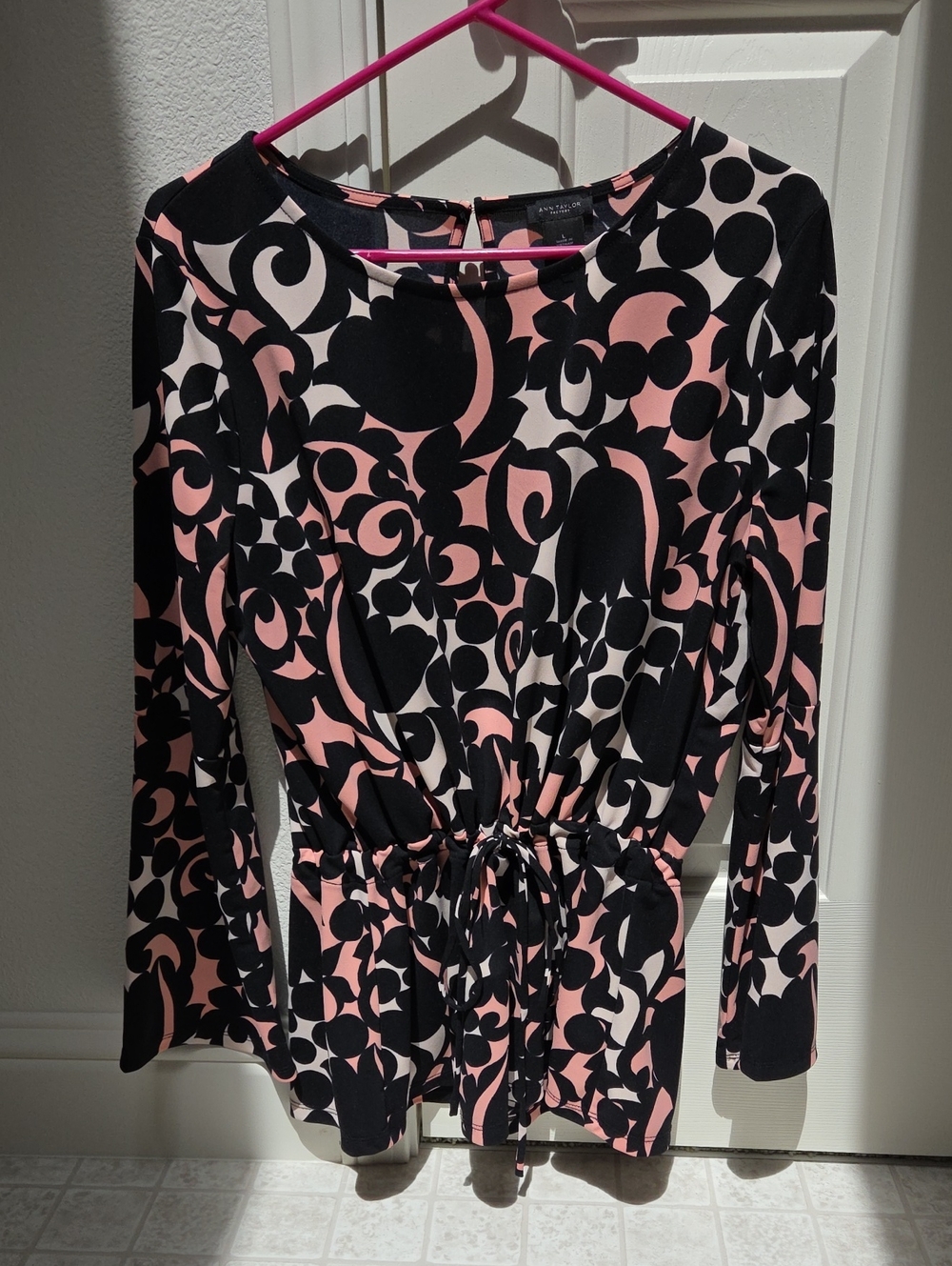 Ann Taylor Large Womens Pink and Black Patterned Drawstring Waist Top